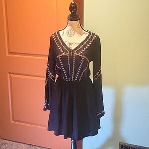 Elegant Black Entro Dress with Detailed stutch Embroidery